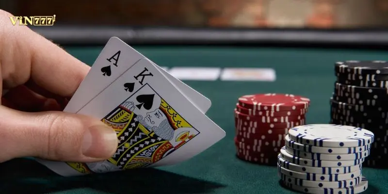 Poker Cách Đọc Bài Đối Thủ Vin777: Bí Quyết Đọc Vị Lật Tẩy Mọi Bố Cục 2 Vì sao người chơi thường đọc sai bài đối thủ tại bàn Poker?